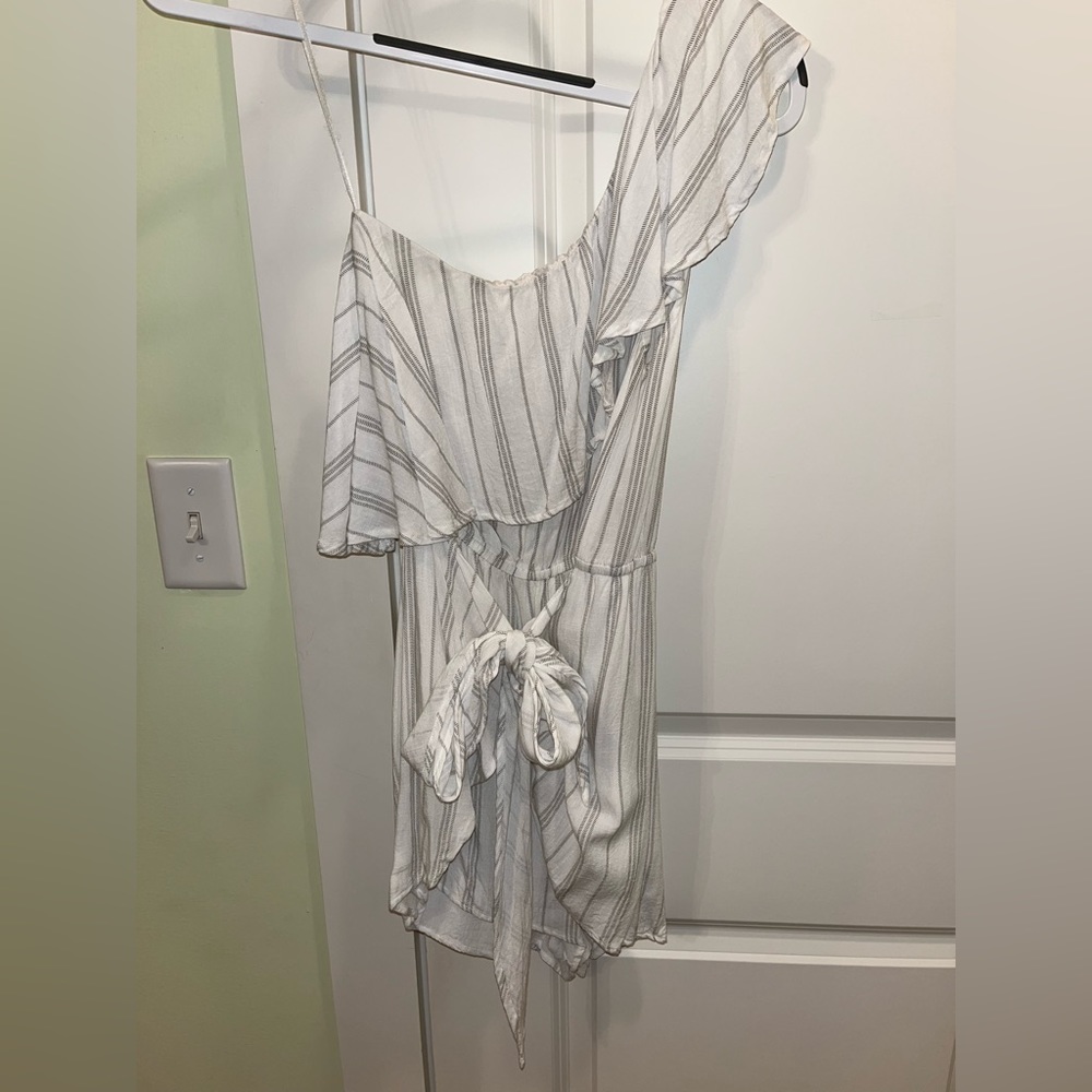 White & Gray Striped One-shoulder Tie Waist Romper